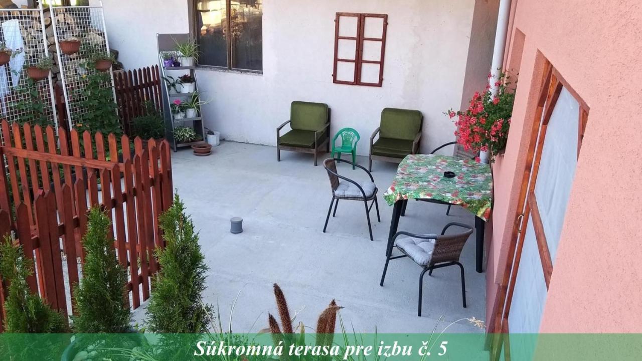 Ubytovanie Adina Poltar Εξωτερικό φωτογραφία